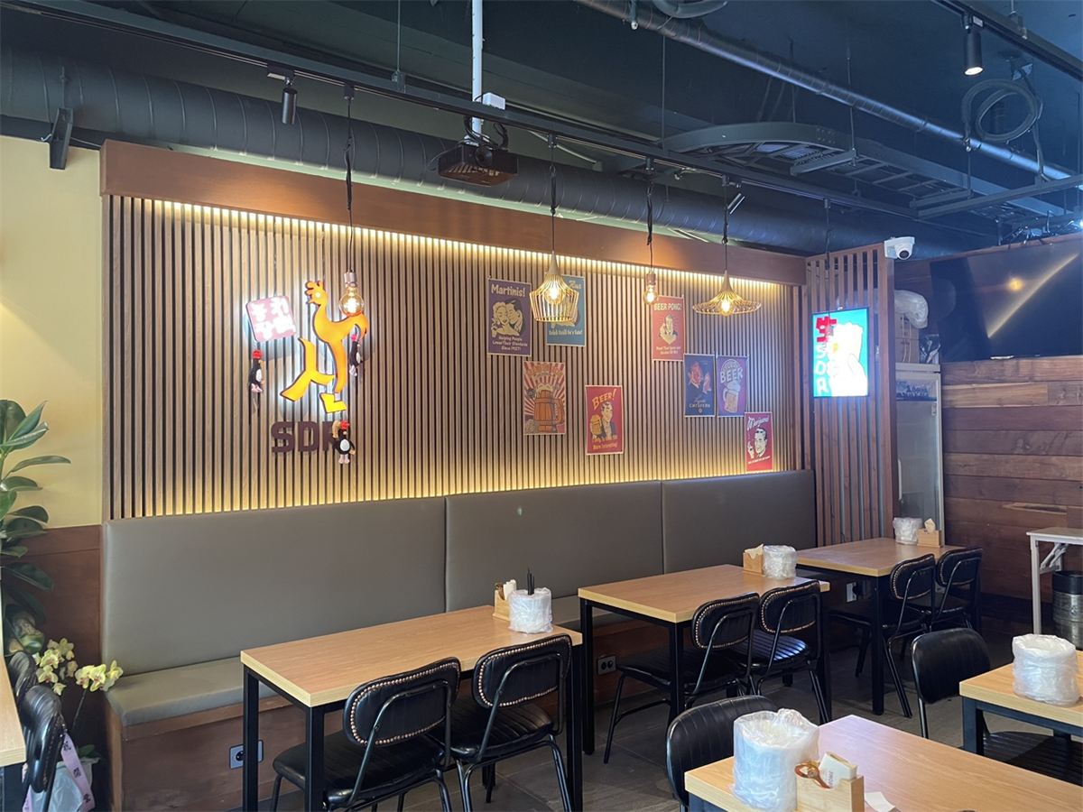 치킨신드롬 인테리어 2