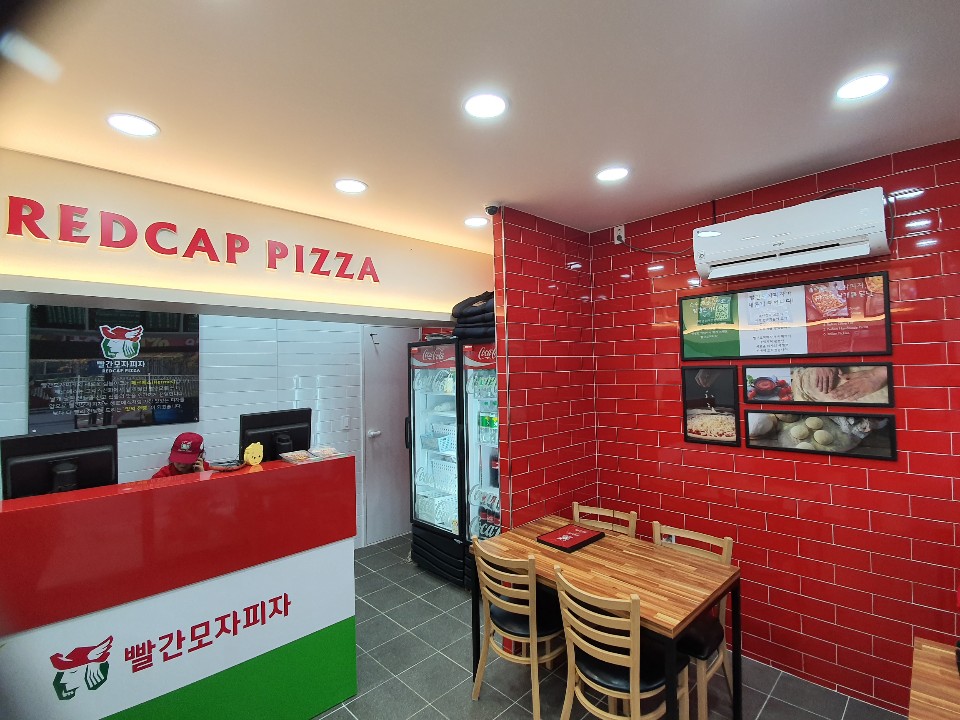 빨간모자피자 인테리어 2