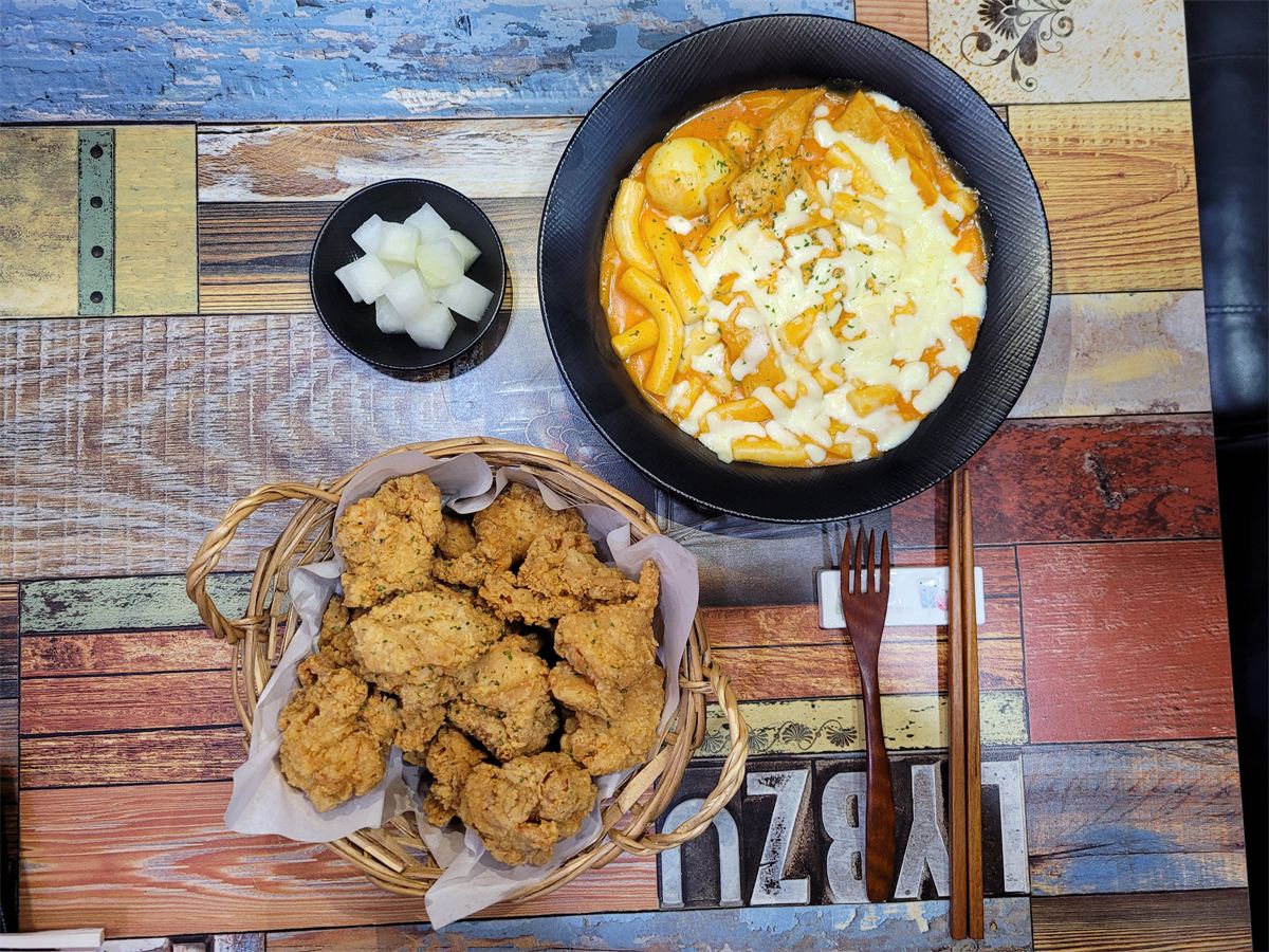 로제세트(치킨한마리+로제떡볶이 대)