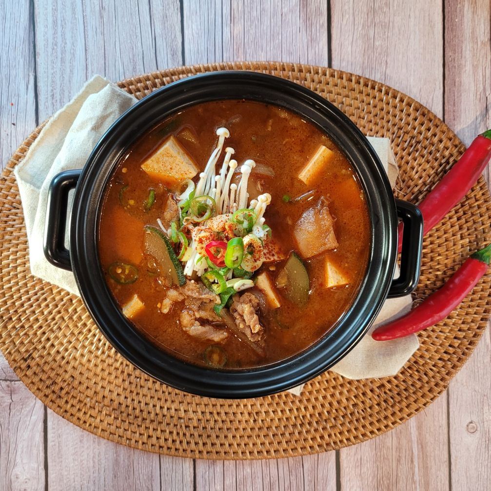 구수함 담은 된장찌개