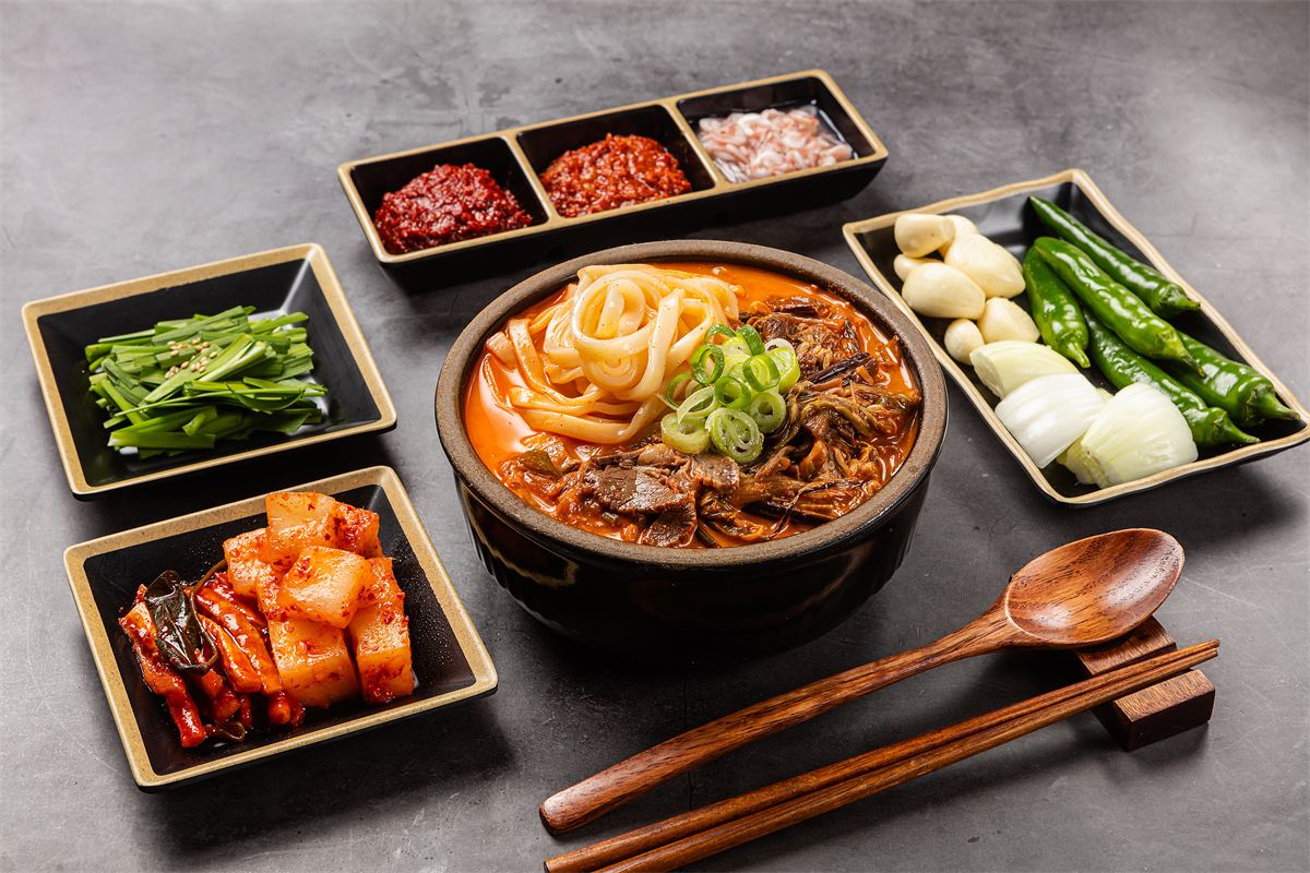 얼큰육개장칼국수