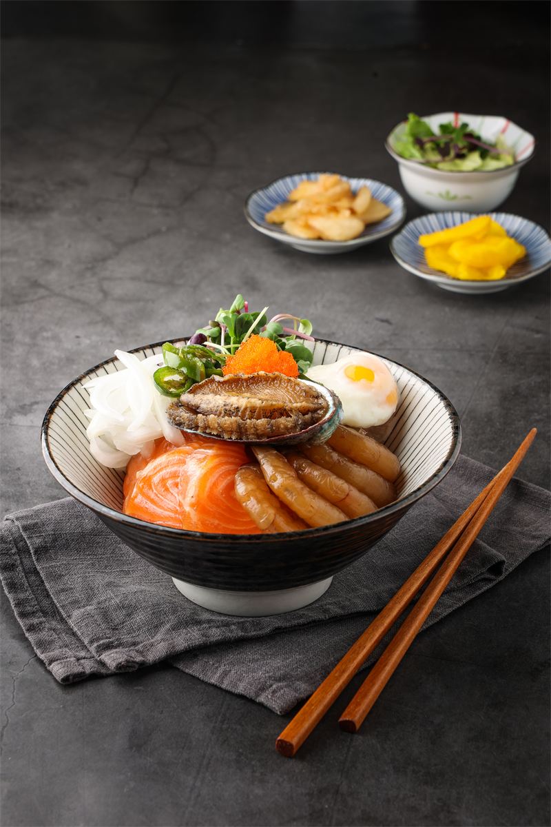 삼대장덮밥 (연어, 새우, 전복)
