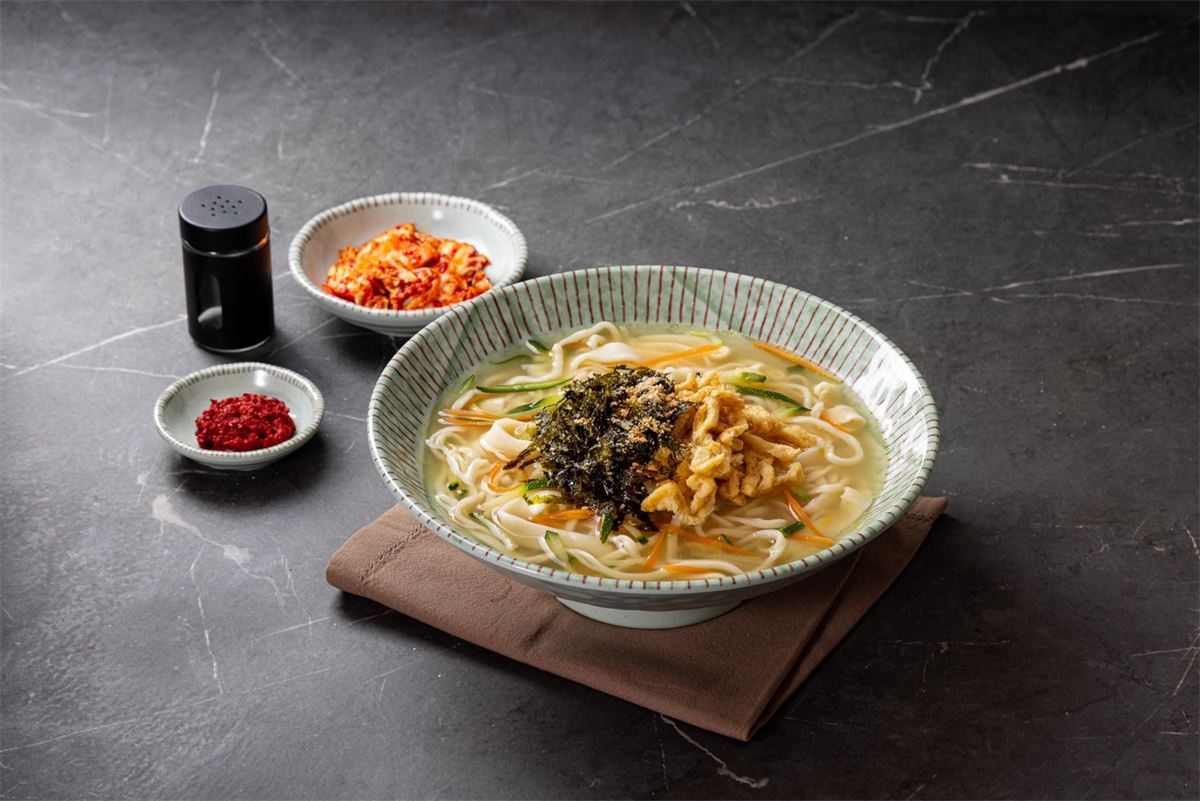 멸치칼국수