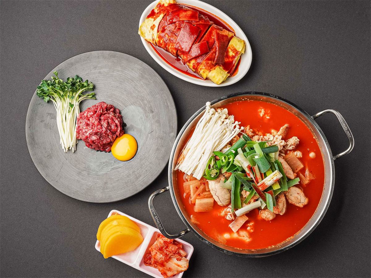 해장알탕+한우육회+계란말이김밥